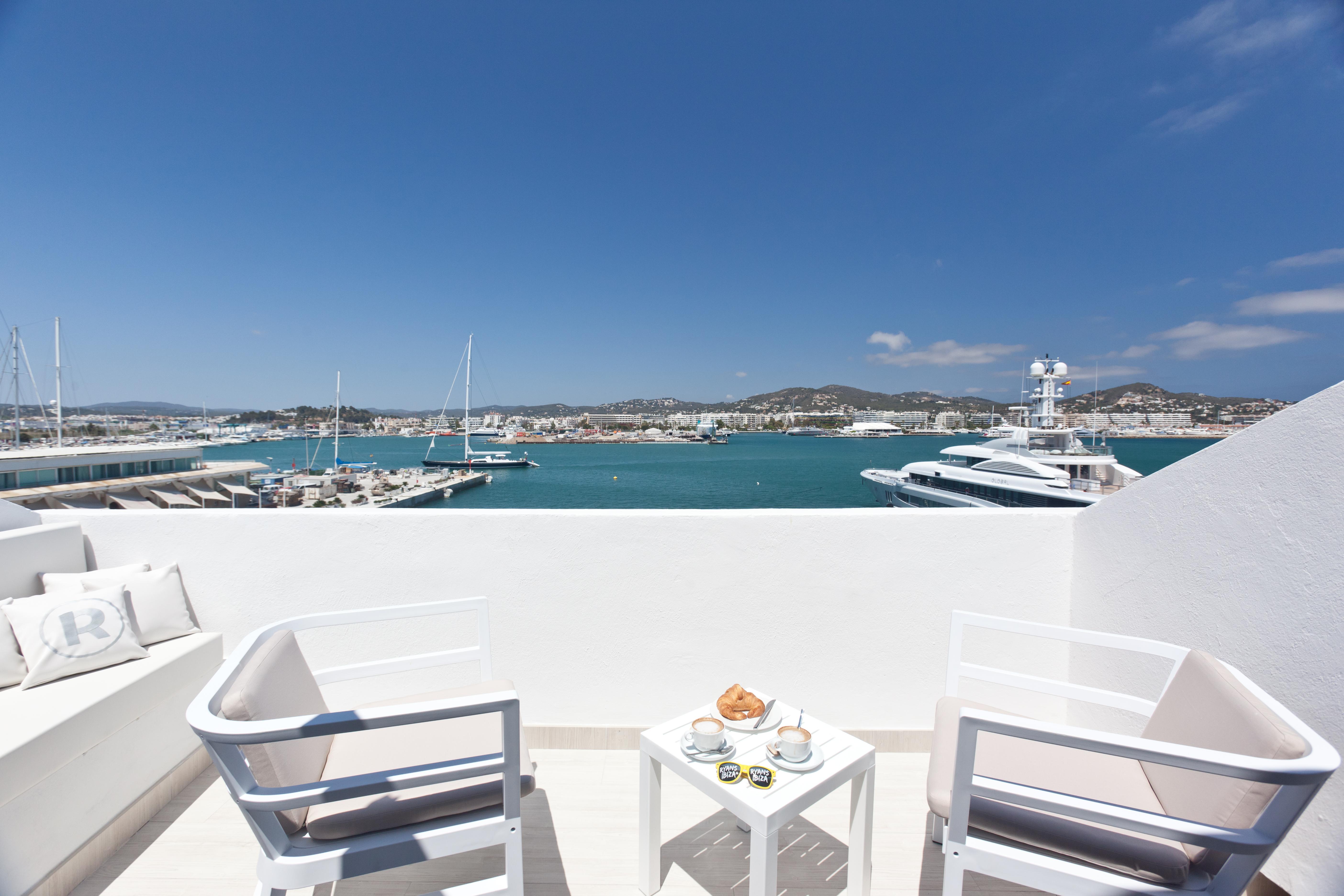 Ryans La Marina (Adults Only) Hotel Ibiza Kültér fotó